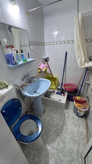 Apartament cu 4 camere decomandat în Exterior Vest