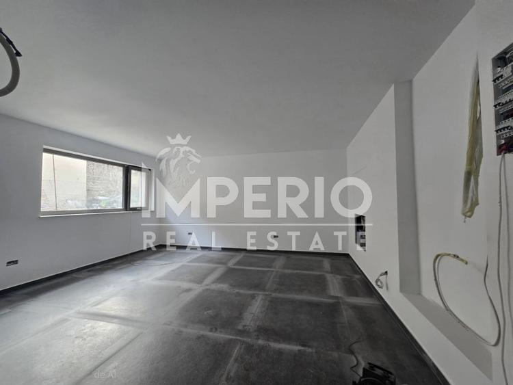 Duplex cu 6 camere cu Canalizare în Andrei Mureșanu
