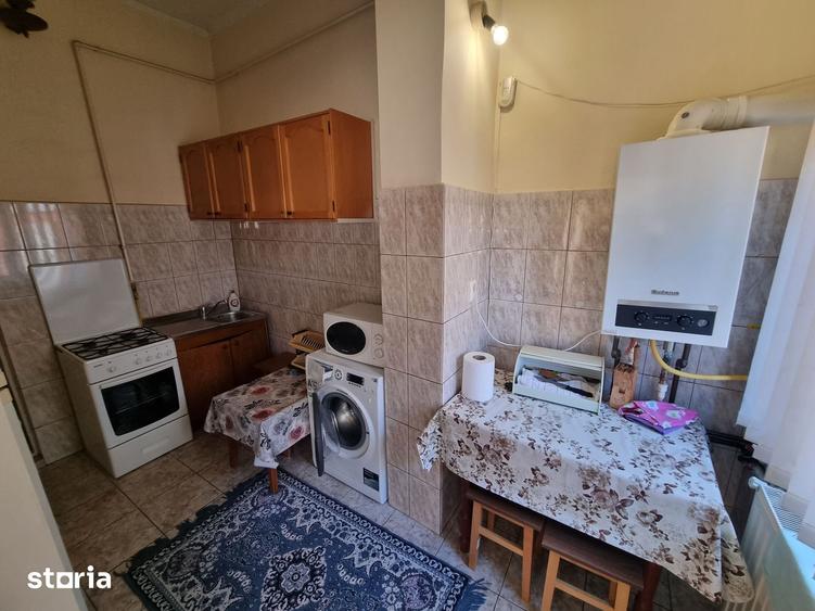 Casă cu 4 camere cu Teren 176 Mp în Universitate