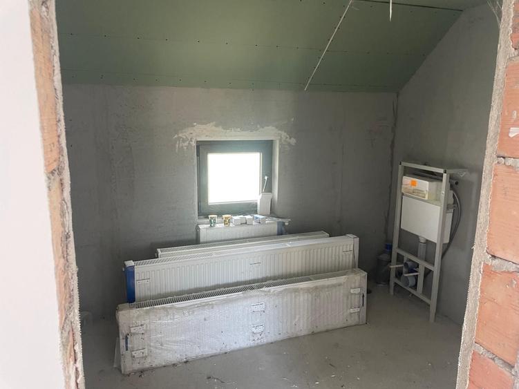 Casă cu 4 camere în Bolduț