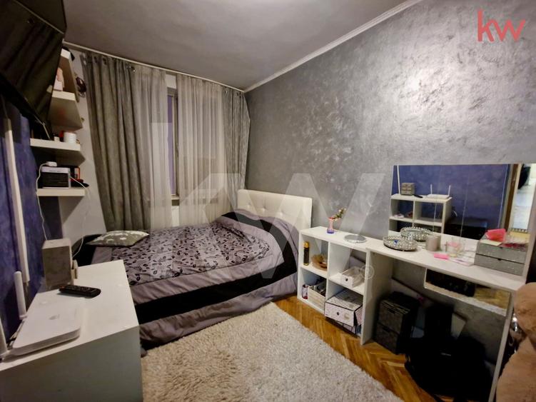 Apartament cu 3 camere semidecomandat, mobilat în 1 Mai