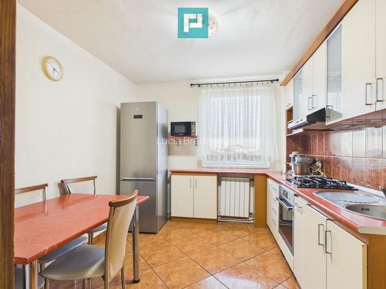 Apartament 3 camere de inchiriat - 360 €/lună