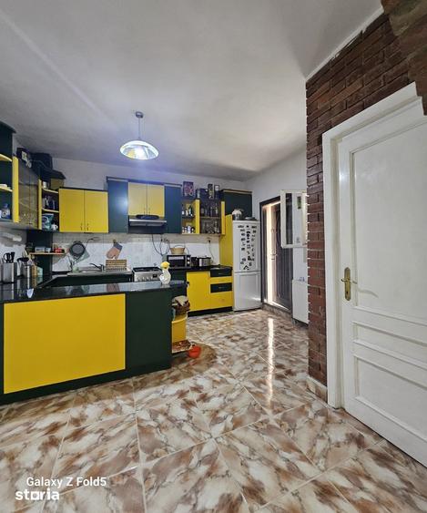 Casă cu 4 camere decomandat cu Teren 514 Mp în Iorga