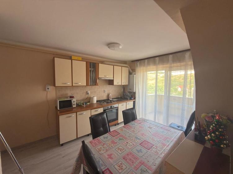 Apartament cu 2 camere decomandat în Apahida