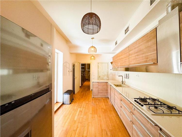 Apartament cu 4 camere decomandat, mobilat în Herăstrău