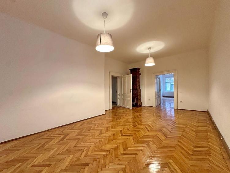 Apartament cu 3 camere circular, mobilat în Centrul Istoric
