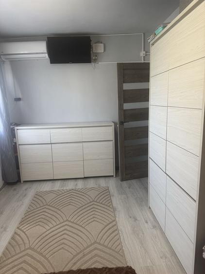 Garsonieră decomandată în Central