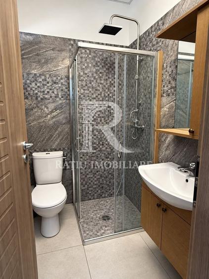 Spațiu comercial, de 391 mp, în Rogerius
