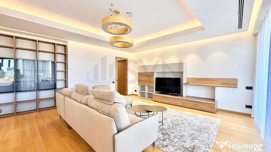 Apartament cu 4 camere decomandat în Central