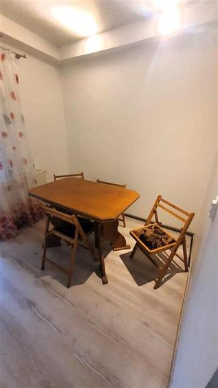 Apartament cu 3 camere decomandat, mobilat în 1 Decembrie