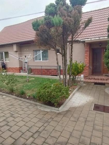 Casă cu Teren 470 Mp în Central