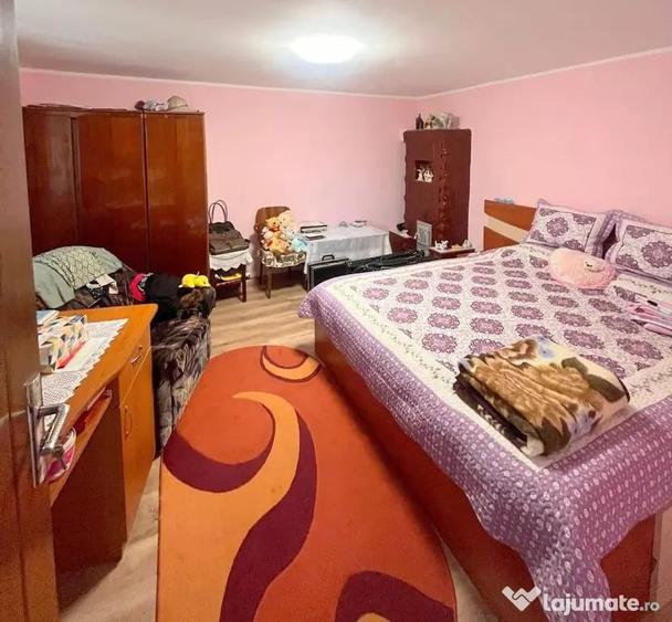 Casă cu 3 camere cu Teren 464 Mp în Braniștea