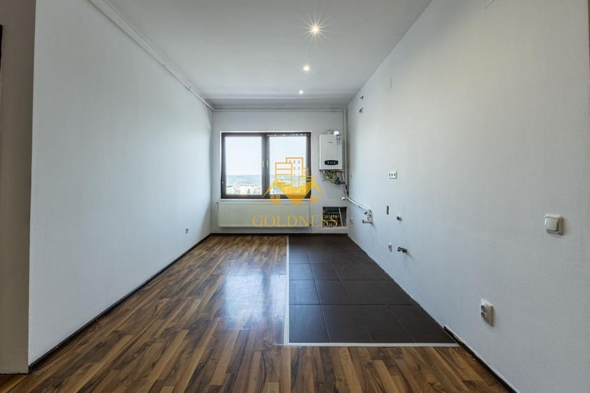 Apartament cu 4 camere semidecomandat, mobilat în Calea Turzii