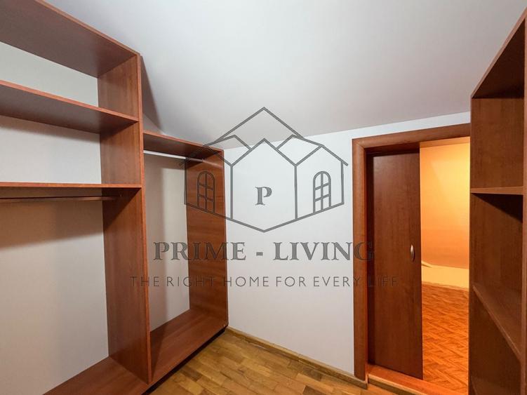 Casă individuală cu 6 camere cu Piscina în Iancu Nicolae