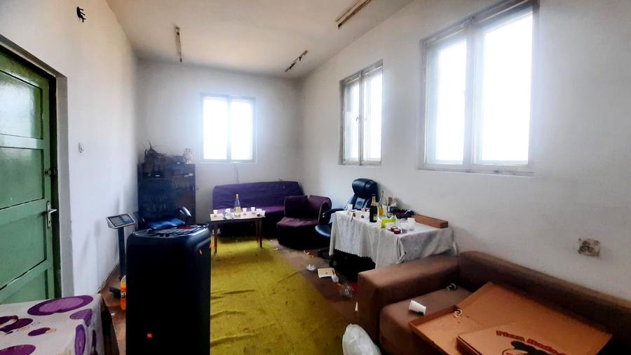 Spațiu industrial, de 250 mp, în Carierei