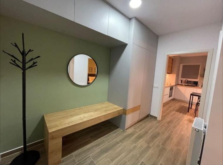 Garsonieră decomandată în Noua