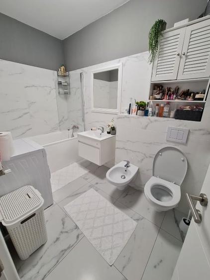 Apartament cu 2 camere decomandat, mobilat în Tractorul