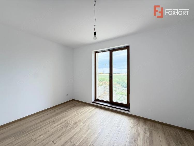 Casă cu 4 camere cu Teren 272 Mp în Săcălaz