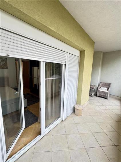 Apartament cu 3 camere semidecomandat în Herăstrău