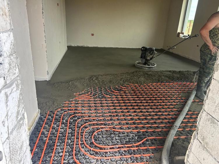 Casă individuală cu 4 camere cu Canalizare în Valu lui Traian