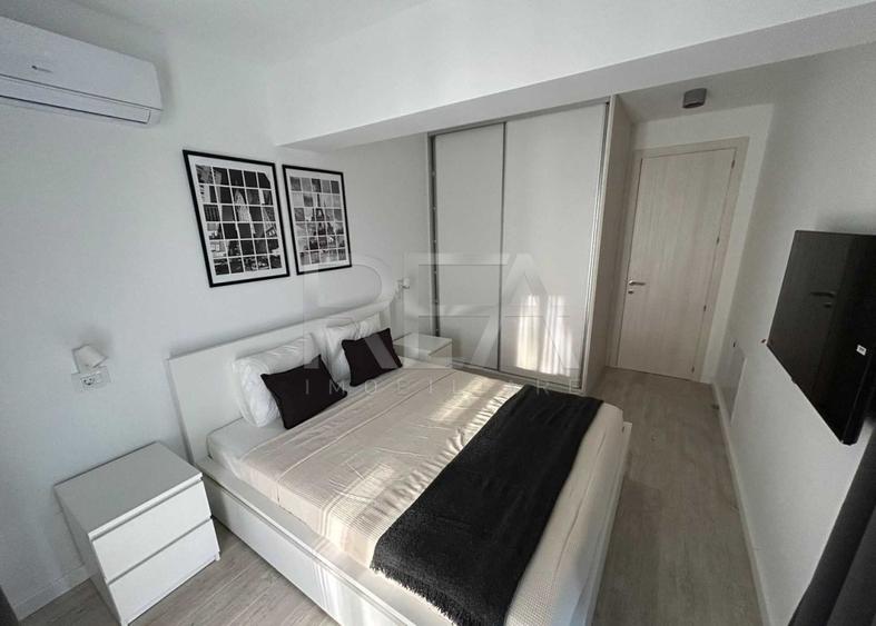 Apartament cu 3 camere decomandat, mobilat în P-ta Presei Libere