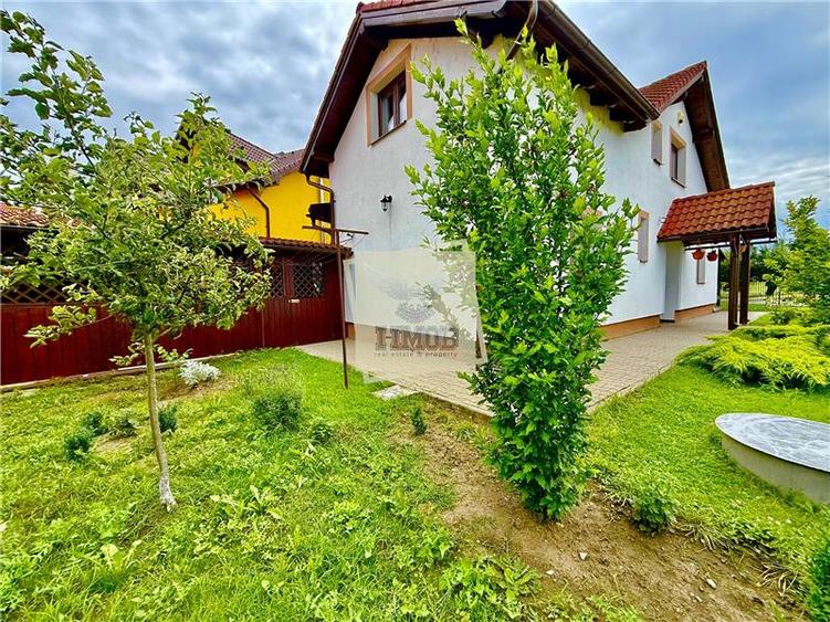 Casă individuală cu 5 camere cu Teren 377 Mp în Tineretului