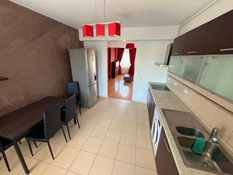 Apartament cu 3 camere decomandat în Pipera