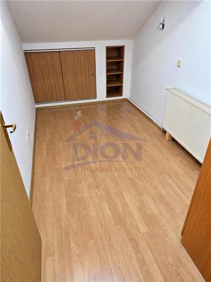 Birou, de 120 mp, în Central