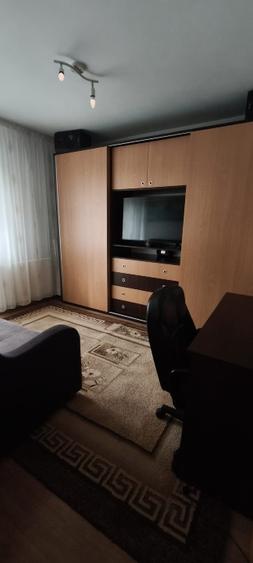 Apartament cu 2 camere decomandat, mobilat în Răcădău