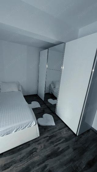 Apartament cu 3 camere decomandat în Peco