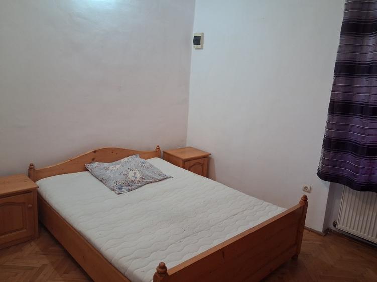 Apartament cu 2 camere nedecomandat, mobilat în Sinaia