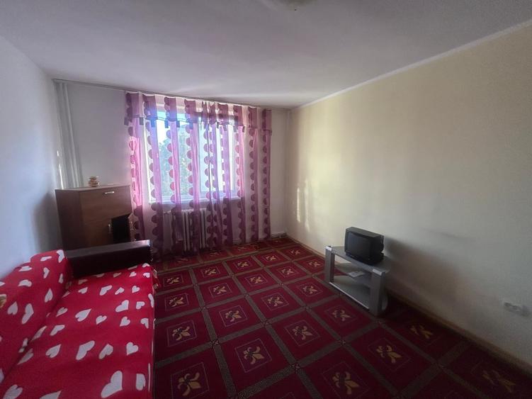 Apartament cu 3 camere decomandat în Dărmănești