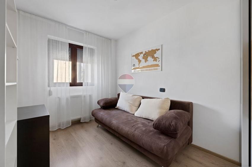 Apartament cu 4 camere decomandat, mobilat în UTA