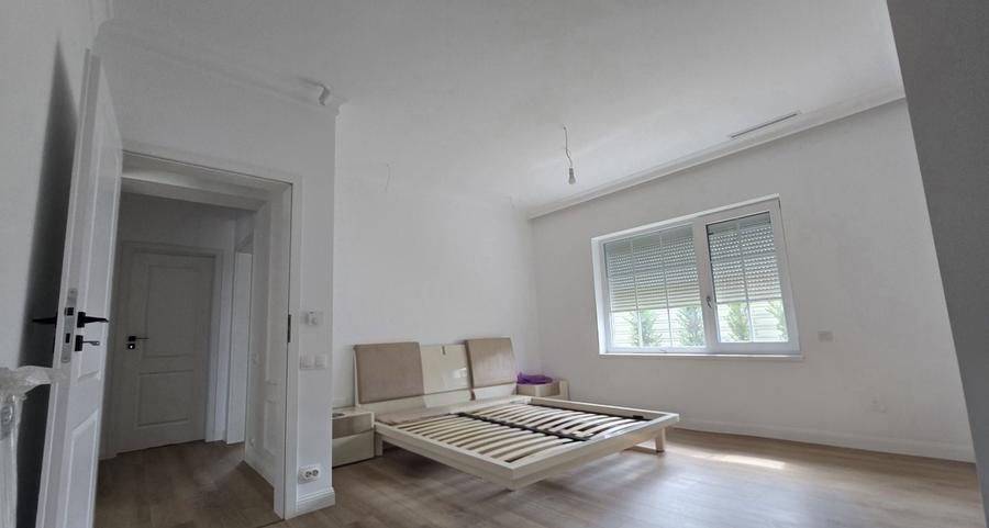 Casă individuală cu 4 camere cu Piscina în Balotești