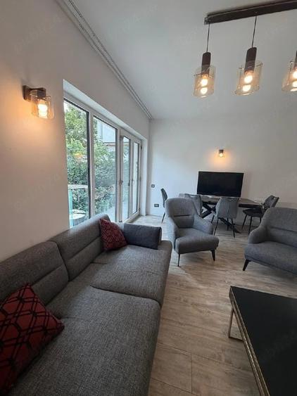 Apartament cu 2 camere decomandat, mobilat în Colentina