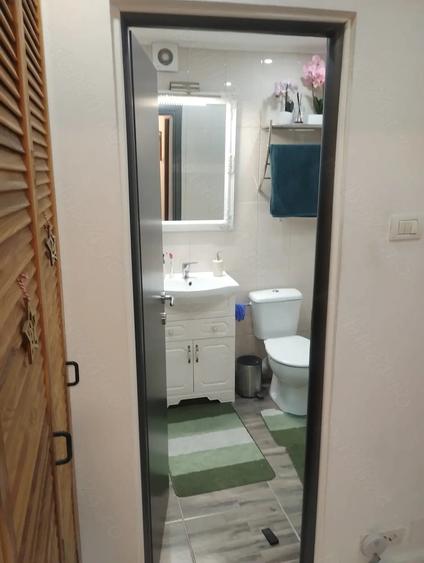 Apartament cu 4 camere decomandat în Central