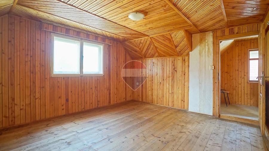 Casă cu 6 camere cu Teren 1915 Mp în Bran