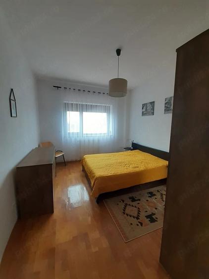 Apartament cu 2 camere decomandat în Est