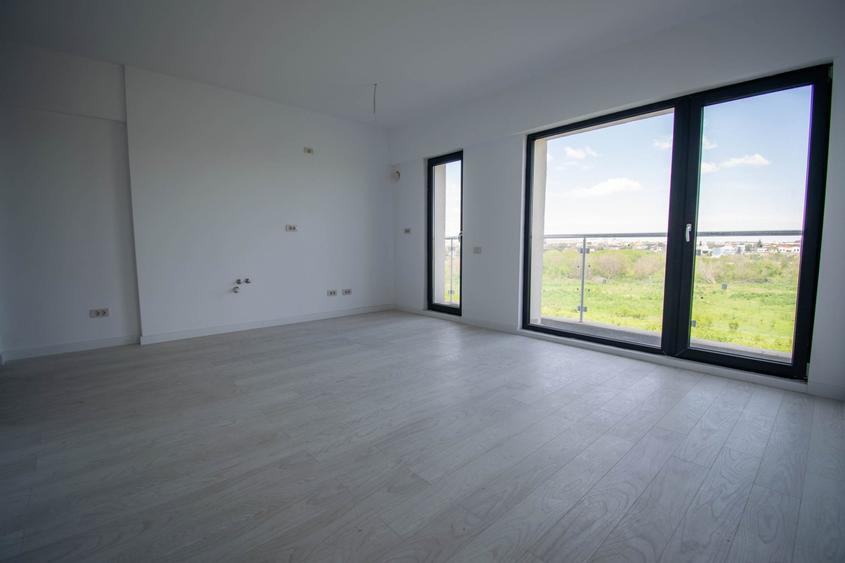 Apartament cu 3 camere semidecomandat în Pantelimon