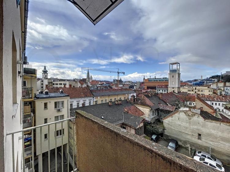 Apartament cu 2 camere semidecomandat, mobilat în Central