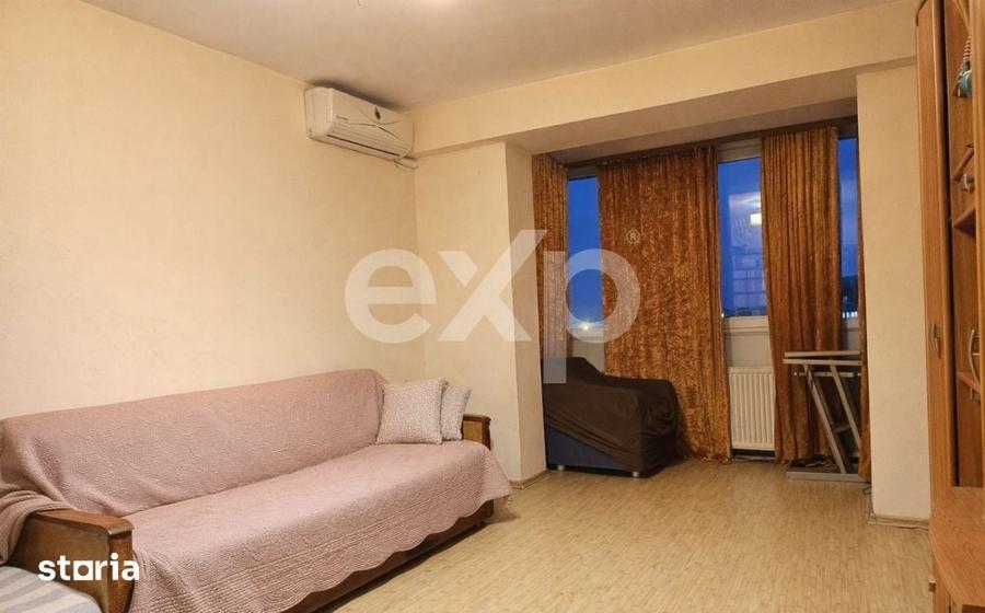Apartament cu 4 camere semidecomandat în Central
