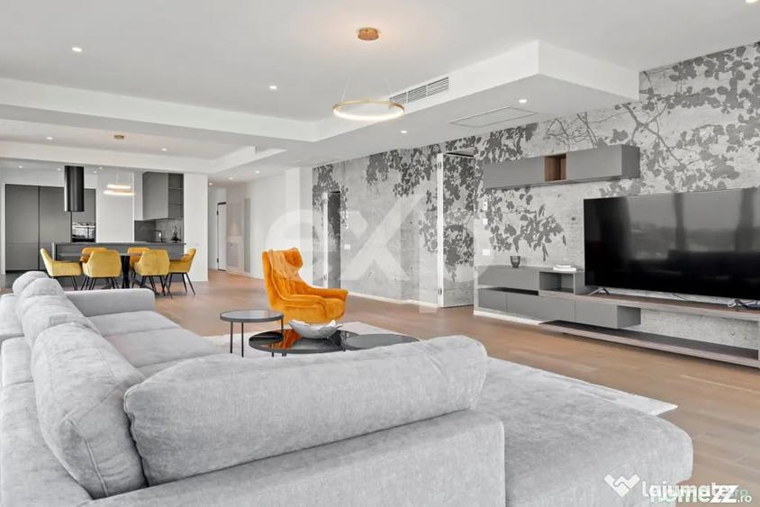 Apartament cu 4 camere semidecomandat în Central