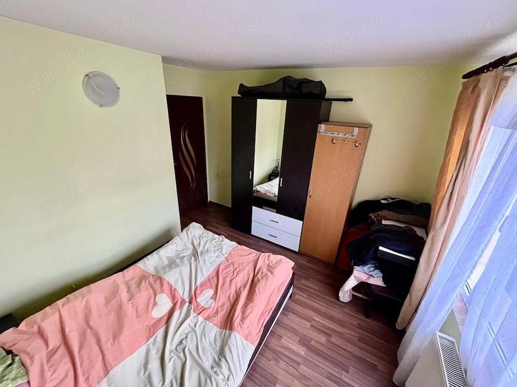Apartament cu 3 camere decomandat în Craiter
