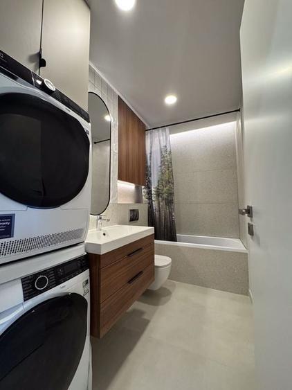 Apartament cu 3 camere semidecomandat, mobilat în Chinteni
