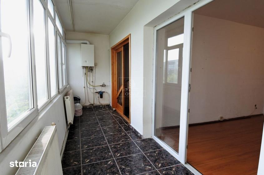 Apartament cu 3 camere decomandat în Energiei