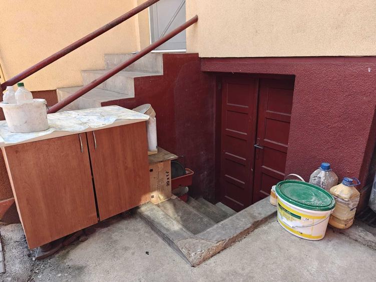 Casă cu 2 camere în Central