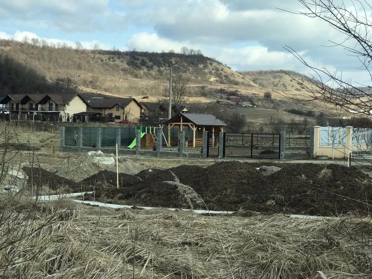 Teren agricol intravilan de 900 mp, în Livezeni