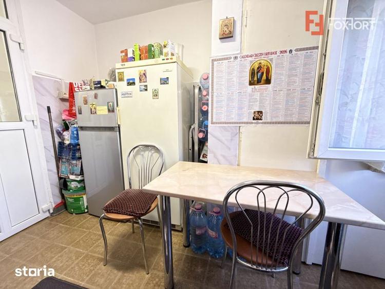 Apartament cu 2 camere semidecomandat, mobilat în Est