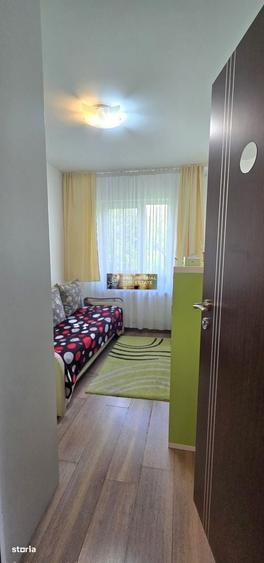 Apartament cu 3 camere semidecomandat în Tomis Nord