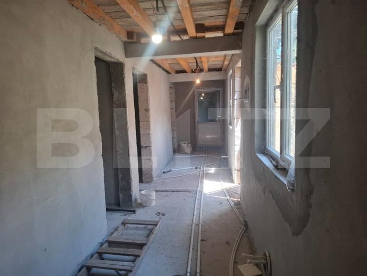 Casă individuală cu 5 camere cu Canalizare în Costeștii din Deal